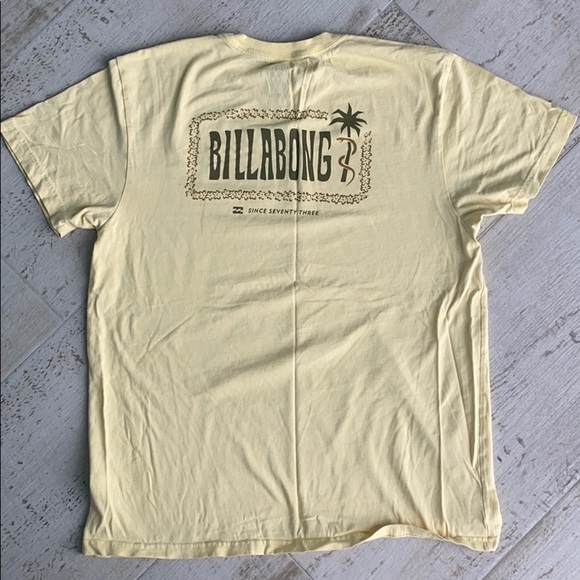 Billabong T-shirt - Picture 2 of 2